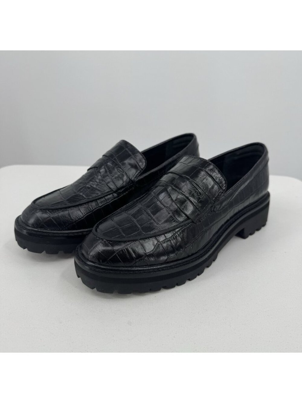 Everlane The Lug Loafer in Black Crocodile Leather size 6 Women's Chunky Heel